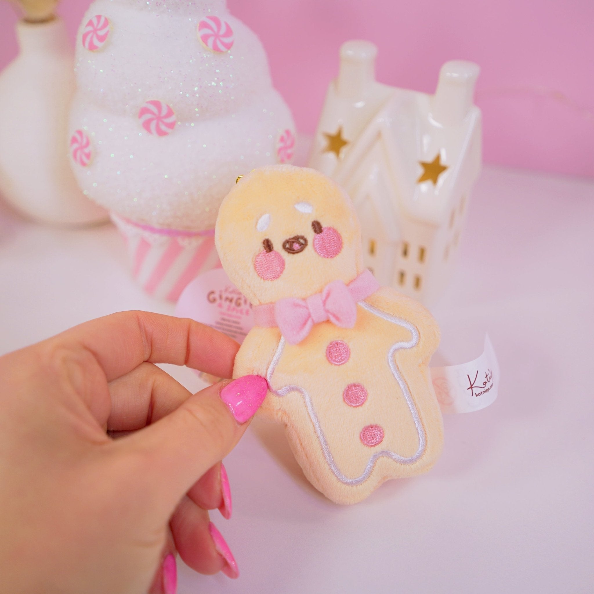 Gingie Gingerbread Kawaii Keychain Plushie | Cute Soft Toy Charm | Adorable Mini Gingerbread Ornament for Bags, Keys & Gifts Katnipp character product