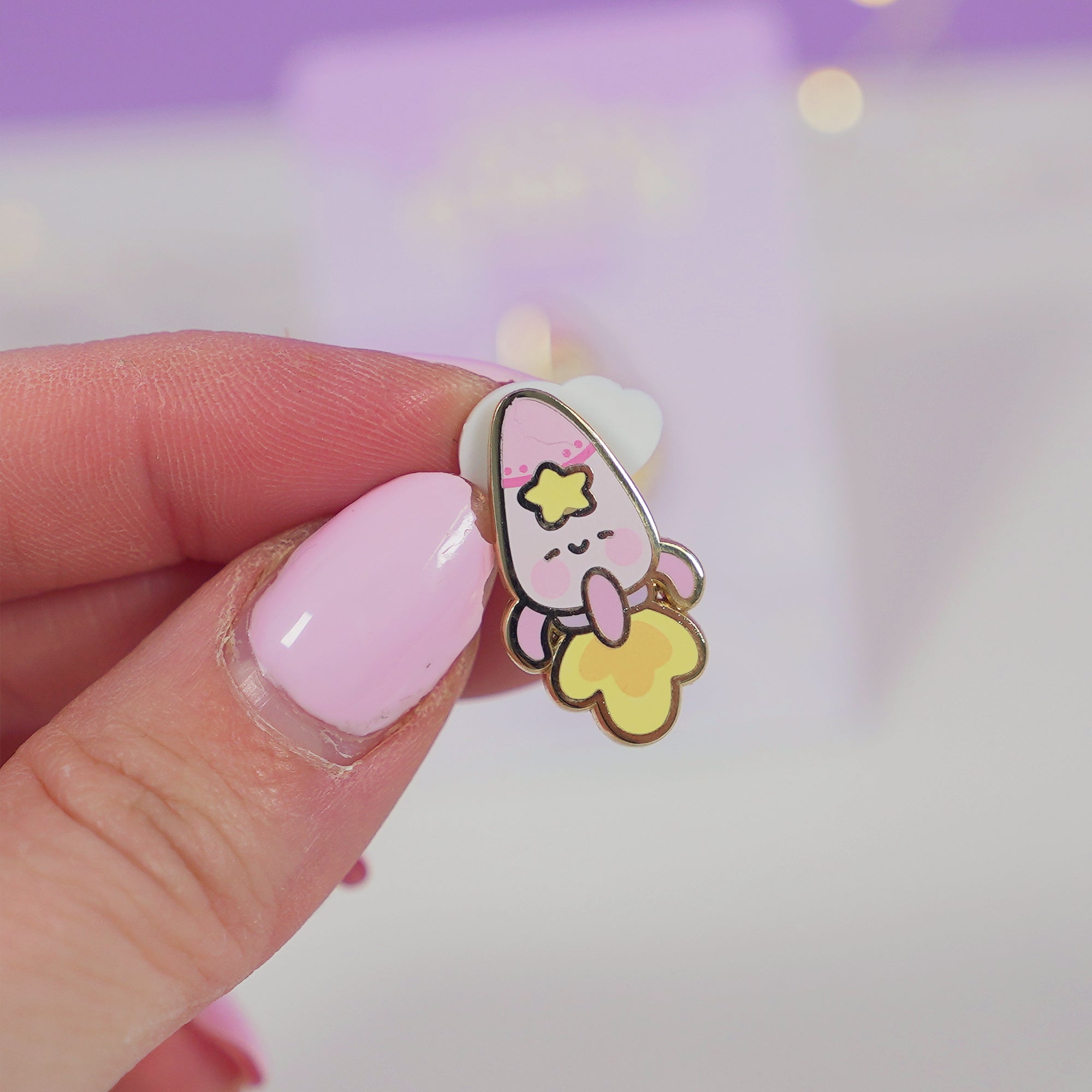 Pocket Planets: Rocketto ロケットThe Kawaii Space Rocket Enamel Pin - Katnipp Studios